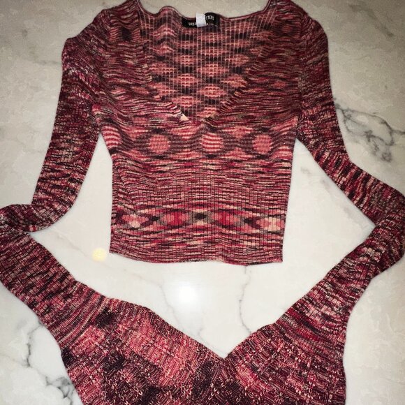 Urban Outfitters cropped flare sleeve top - Picture 2 of 4